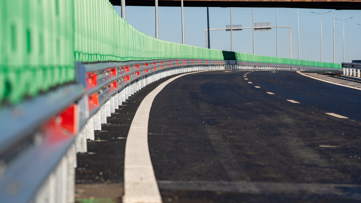 India’s Trusted W Beam Crash Barrier Supplier India’s Trusted W Beam Crash Barrier Supplier